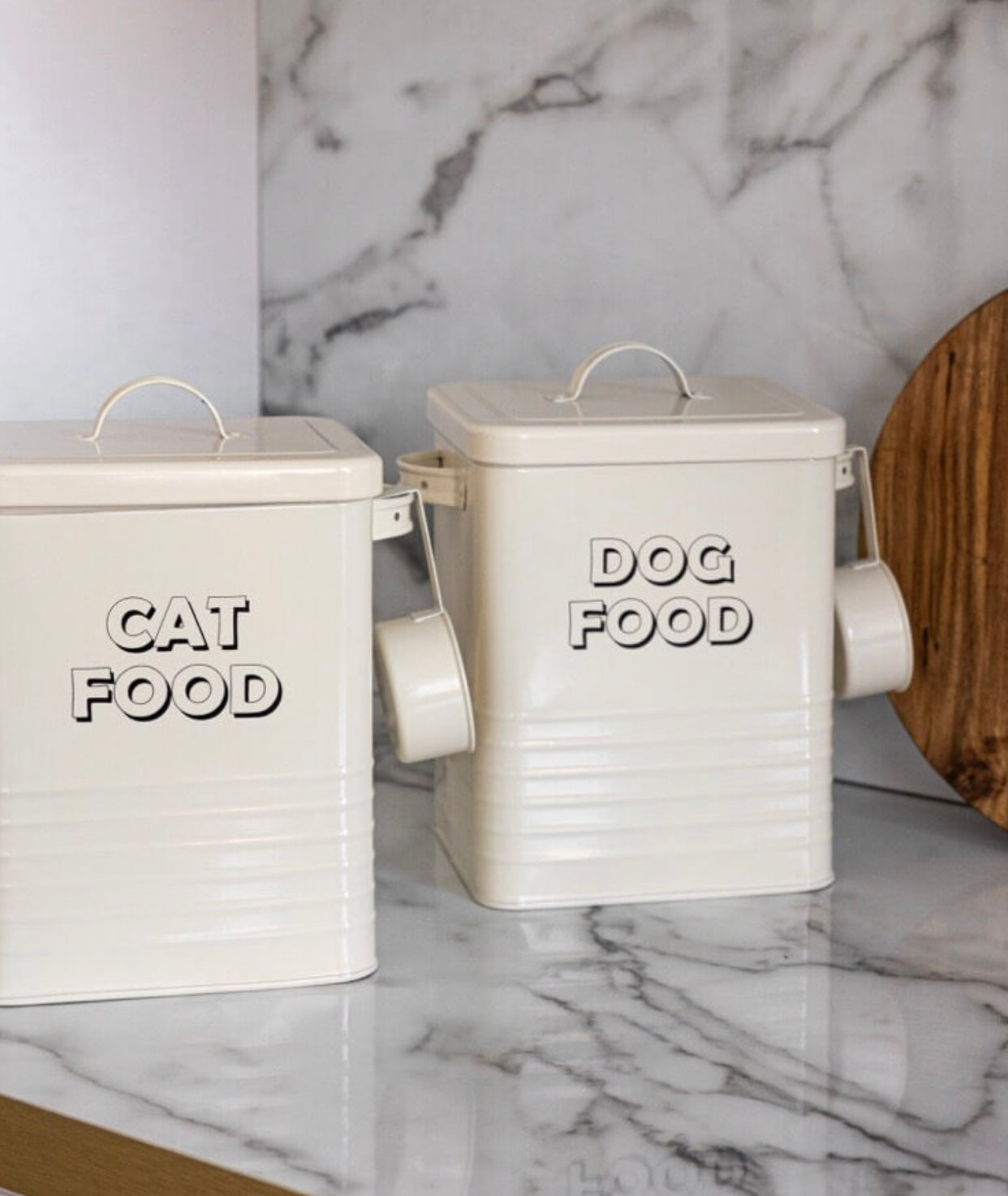 Recipiente para Ração de Cachorro e Gato de Metal