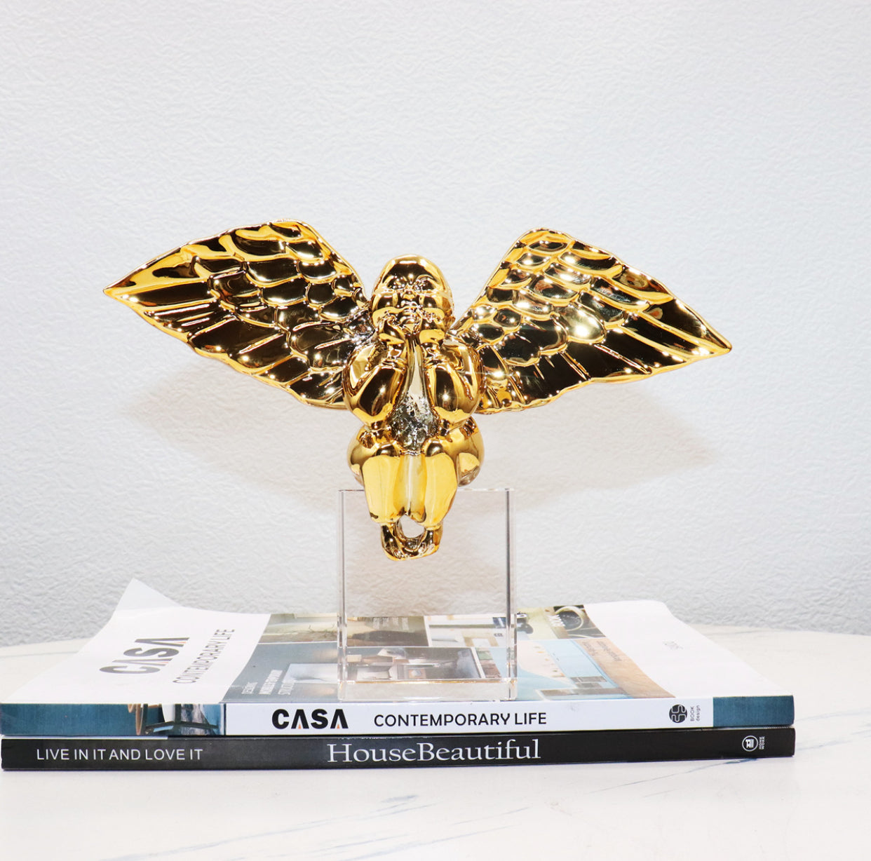 Escultura de Anjo Dourado