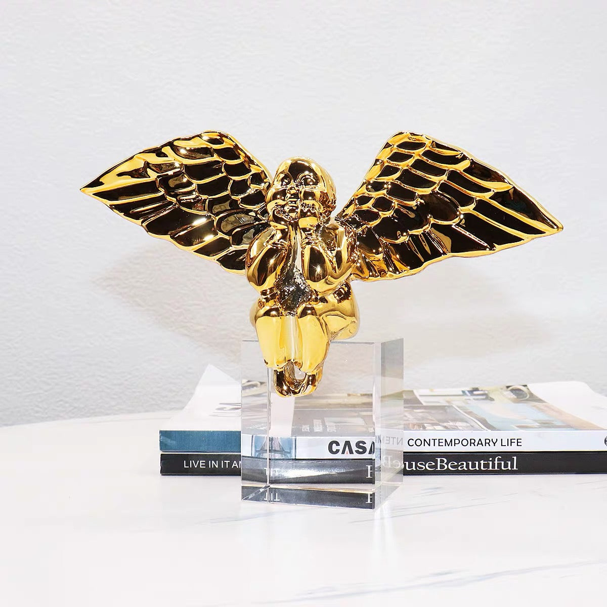 Escultura de Anjo Dourado