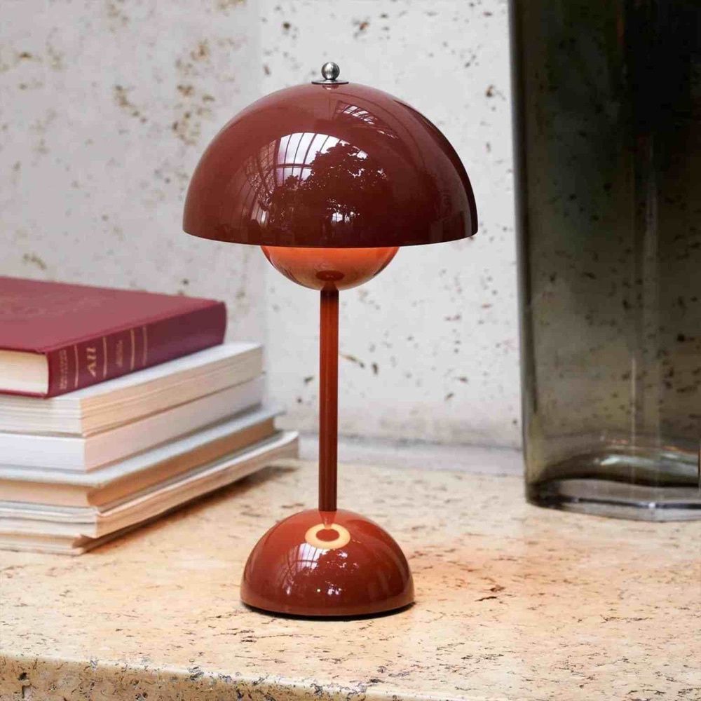 Luminária de Mesa Classic em Metal