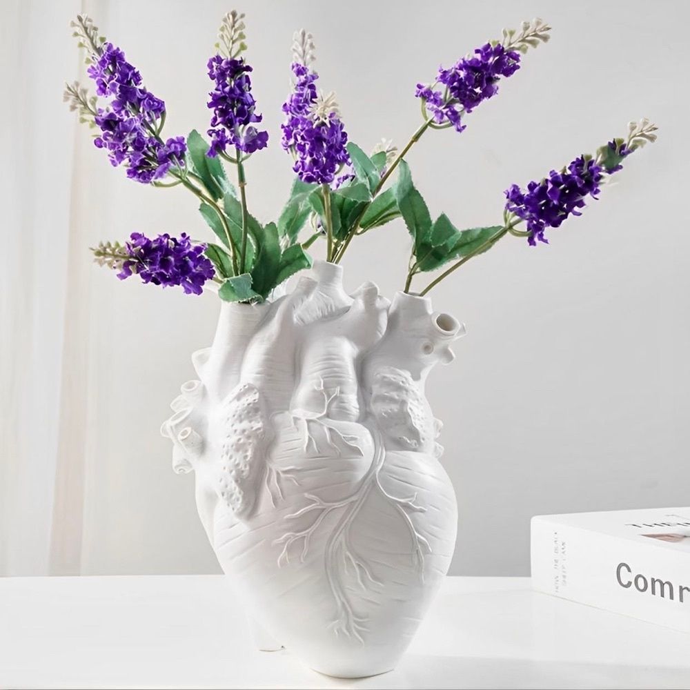 Vaso de Flores Coração em Resina