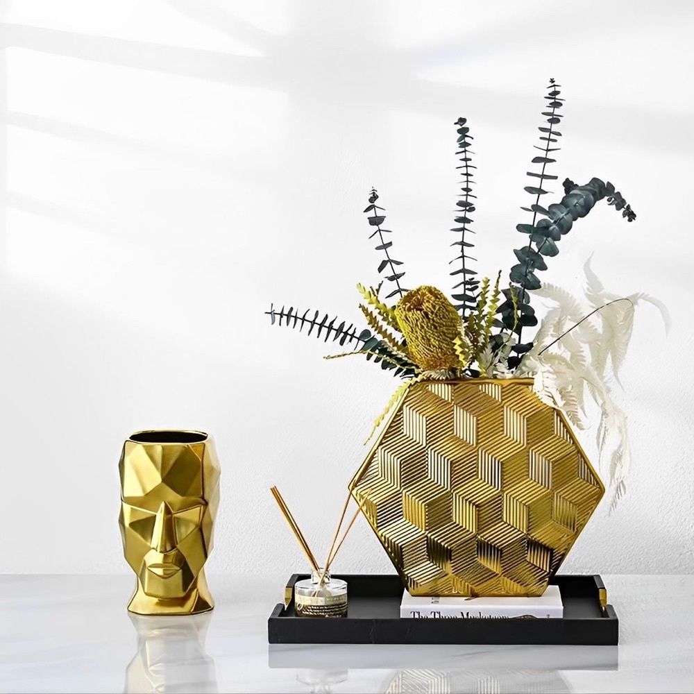 Vaso Nordic Face Dourado em Cerâmica