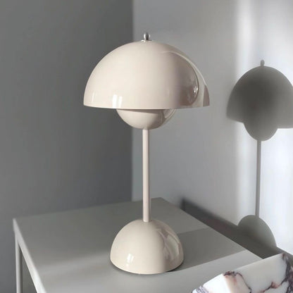 Luminária de Mesa Classic em Metal